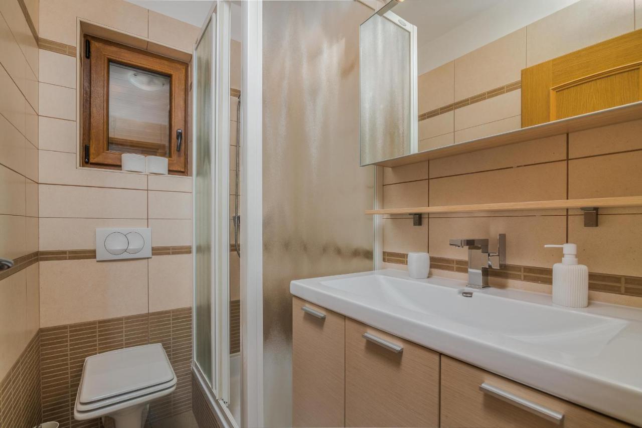 Apartments Celeste กลิมโน ภายนอก รูปภาพ
