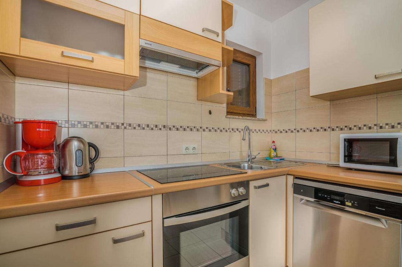 Apartments Celeste กลิมโน ภายนอก รูปภาพ